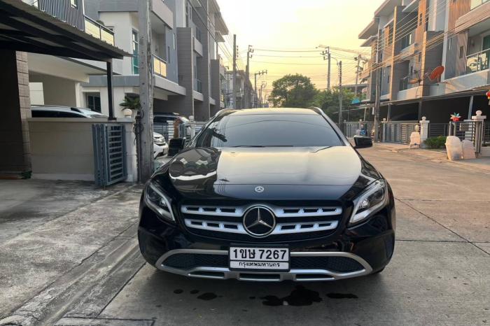 Mercedes-Benz GLA200 ปี 2019 (รถบ้าน)
